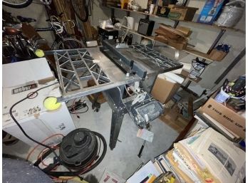 A SEARS CRAFTSMAN TABLE SAW