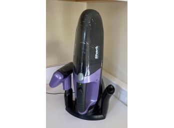 A SHARK Vacuum Cleaner Model SV780