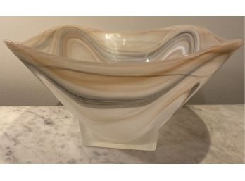 Lovely Swirl Bowl