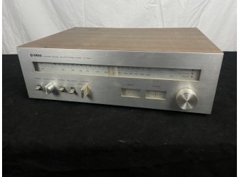 Yamaha AM/FM Stereo Tuner