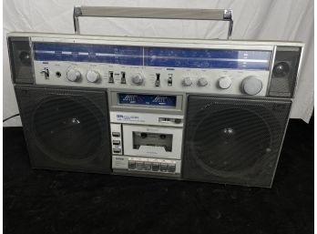 SR 2100 Series Stereo Radio Cassette Recorder