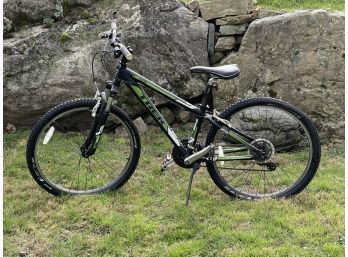 Trek 3 Series 3500 Mountain Bike With SR Suntour M2025 Fork