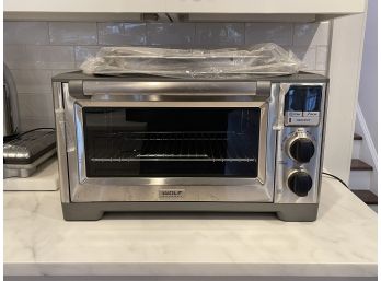 Wolf Gourmet Countertop Oven ( Retail $749 )