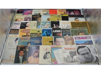 1 BINDER OF 45RPM RECORD SLEEVES (FRANK SINATRA, DEAN MARTIN)