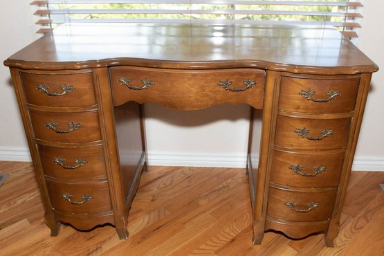 Basset Furniture American Colonial Style Writing Desk