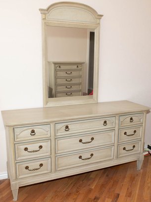 1970s Dixie Furniture 9 Drawer Dresser With Mirror Great Condition!