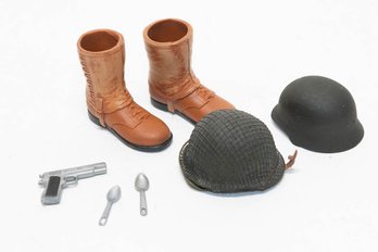 Action Figure M1 Helmet, Boots And Accessaries