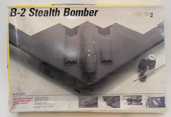 1991 Testors B-1 Stealth Bomber 1:72 Model Kit