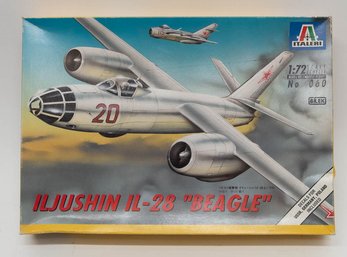Italeri Iljushin IL-28 Beagle 1:72 Model Kit