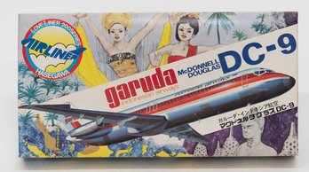 Hasagawa Garuda Indonesian Airways McDonnell Douglas DC-9 1:200 Model Kit