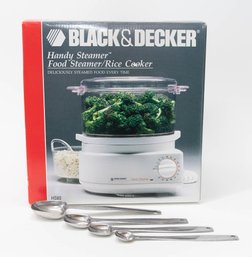 Black & Decker Rice Cooker And Measuring Spoons
