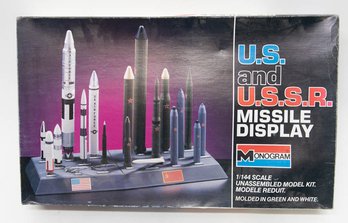 1993 Monogram U.S. And U.S.S.R. Missle Display 1:144 Model Kit