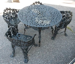 Black Victorian Heavy Iron Outdoor Table And Chairs