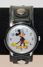Vintage Walt Disney Productions Leather Band Watch Size 11/16