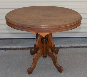 American Mid-Victorian Oak Parlor Table. Circa 1865-1875 *Appraised