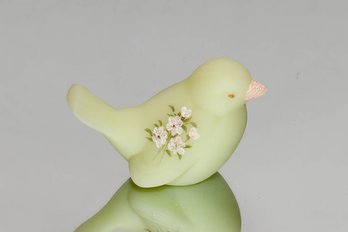 Fenton Yellow Custard Hand Painted And Signed Song Bird With White And Pink Daisies
