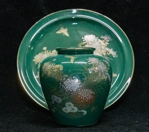 Japanese Toyo Jade KKU Butterfly Exotic Bouquet Vase And Plate