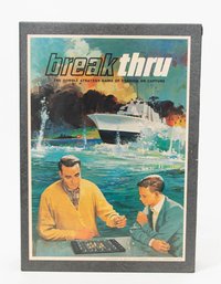 1965 Break Thru Double Strategy Game Of Evasion Or Capture