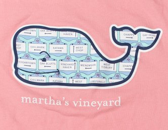 Vineyard Vines Pink Martha's Vineyard Graphic T-shirt Size Medium