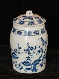 6.25' Danube Porcelain Ginger Jar Onion Style Pattern