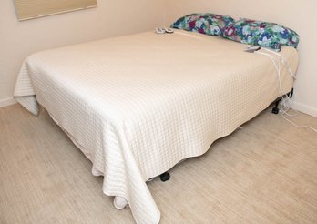 Barely Used! Denver Mattress Company Queen Size Bed With Brand New Linens And Heating Pads