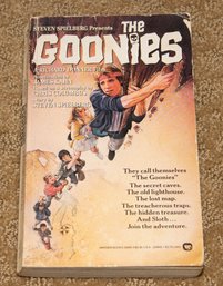 1985 The Goonies Paperback Book