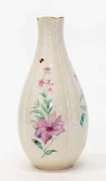 9' Lenox Morningside Cottage Bee And Flower Vase