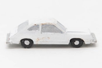 1.75' White Die Cast Car