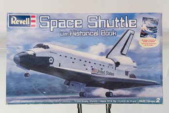 2005 Revell Space Shuttle With Historical Book Model Kit