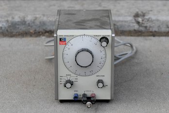 Hewlett -Packard 204C Oscillator 115/230V