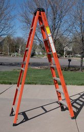 Husky 8' 300lb Capacity Fiberglass Ladder