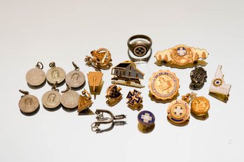 Lots Of Club And Organization, Type In Pendants And Ring