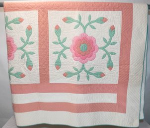 Vintage Roses In Bloom Quilt