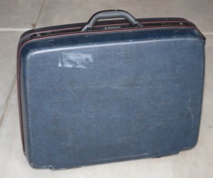 Samsonite Clam Shell Hard Sided Suitcase