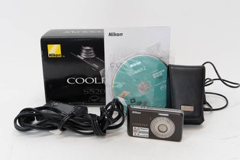 Nikon Coolpix S520 Camera
