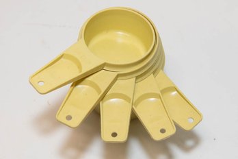 Tupperware Vintage Pale Yellow Measuring Cups
