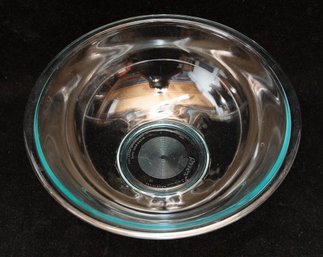 Pyrex 4 Quart Glass Mixing Bowl