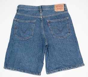 Levi Strauss 550 Medium Wash Men's Shorts Size 32