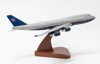 United Airlines Boeing 747 Model Plane