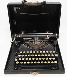 1920s Corona Portable Typewriter With Case