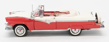 1995 Danbury Mint 1956 Red/white Ford Fairline Sunliner Die Cast With Case