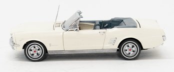 Danbury Mint 1966 White Ford Mustang Die Cast With Case