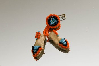1950s Moccasins Beaded Pin