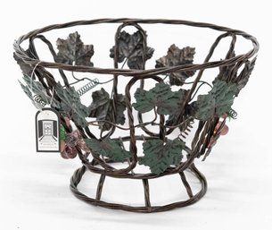 10' Distinctive Accents Metal Grape Cluster With Leaves Bowl New In Box (Suggested Retail $8.25)