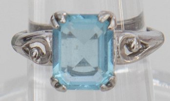 Avon Glass Aqua Ring Size 6