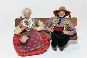 Santon De Aubagne Clay Dolls Man And Woman On A Bench