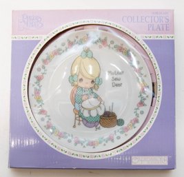 1995 Precious Moments ' Mother Sew Dear' Porcelain Collectors Plate New