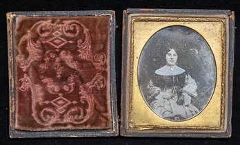 Antique Tin Type Photo In Velvet Lined Leather Case