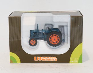 Universal Hobbies Country Fordson Power Major Tractor 1/32 Scale