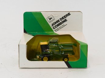 ERTL John Deere Combine 1/80 Scale